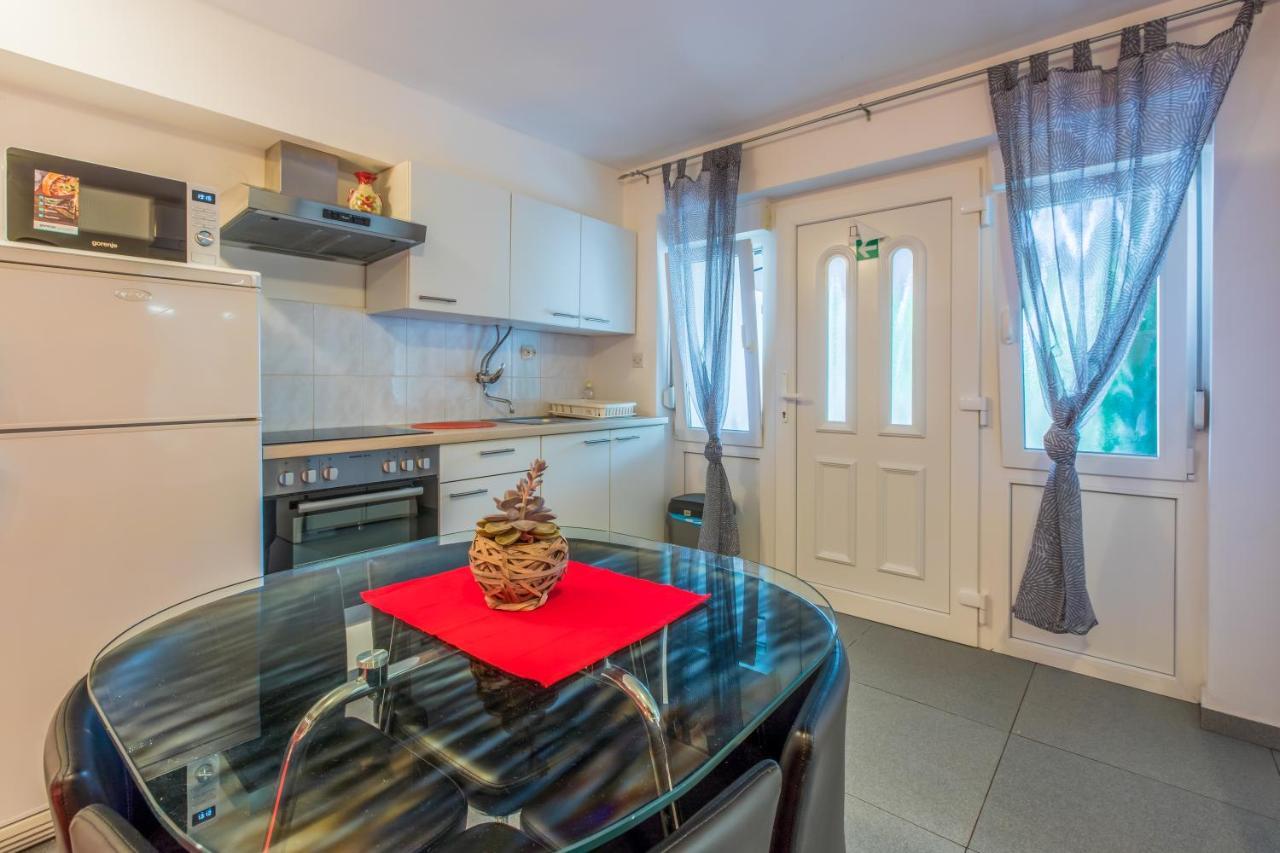 Apartmani Visnja Crikvenica Eksteriør bilde
