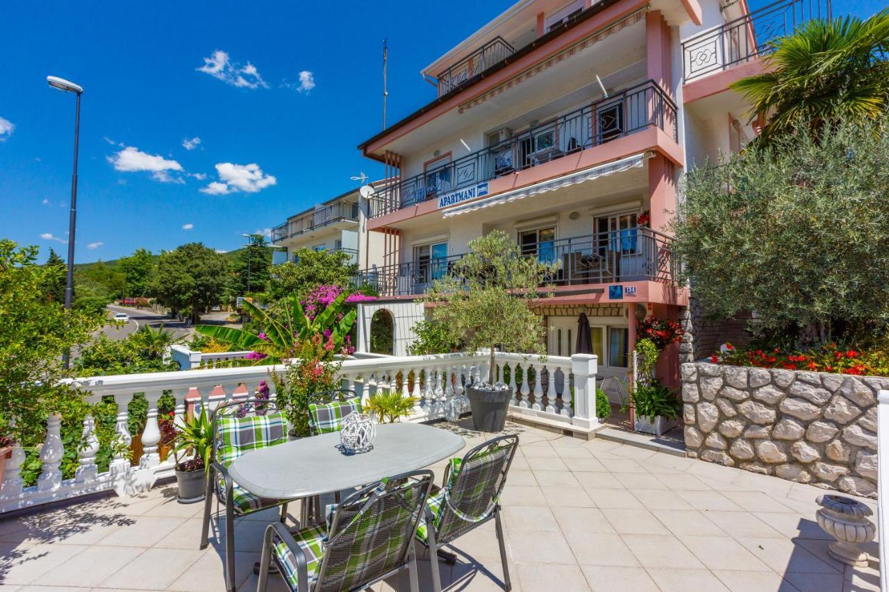 Apartmani Visnja Crikvenica Eksteriør bilde