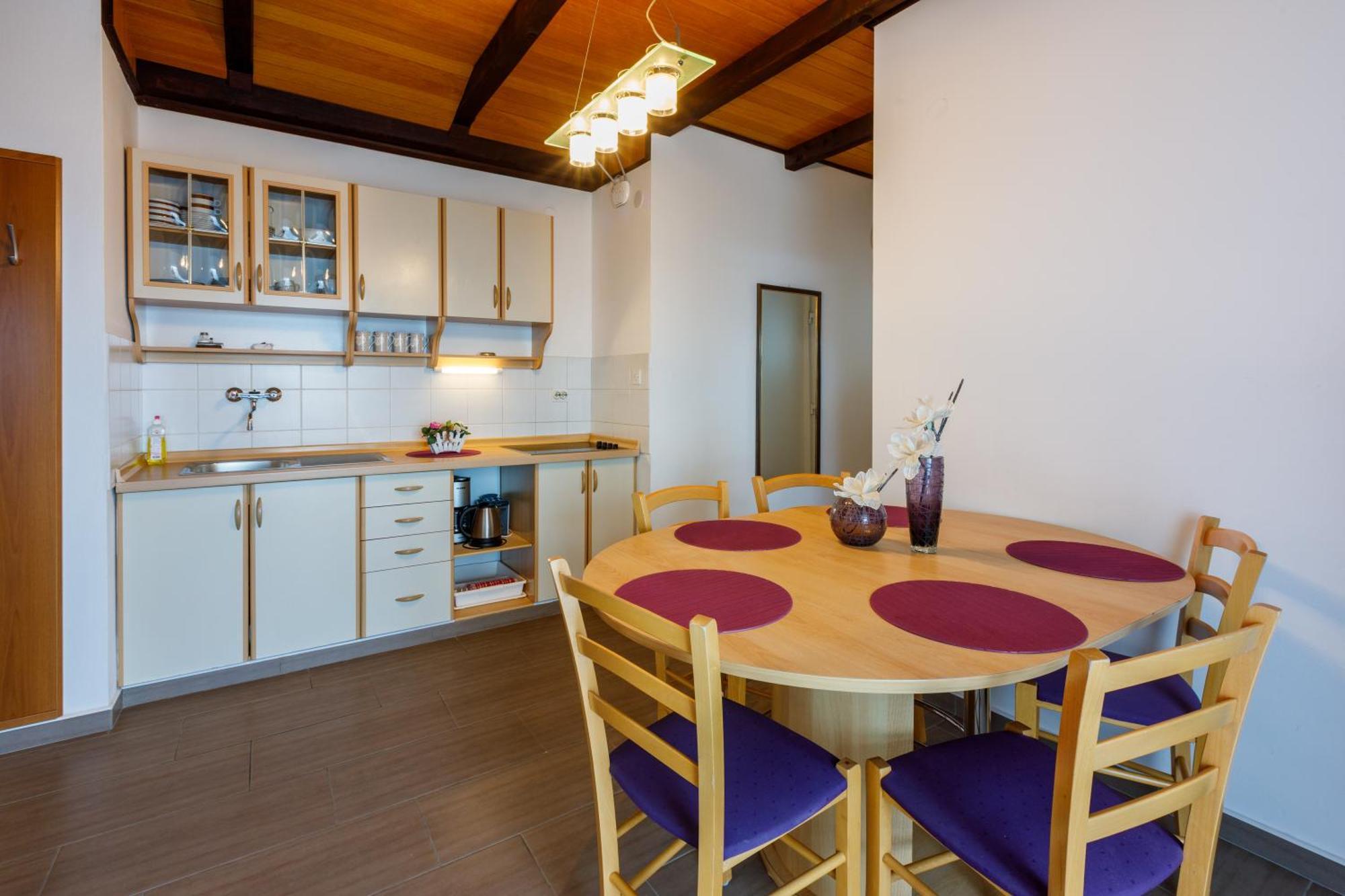 Apartmani Visnja Crikvenica Eksteriør bilde
